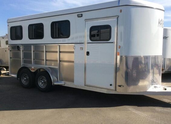 2021 Maverick LITE DELUXE Horse Trailer Warmblood