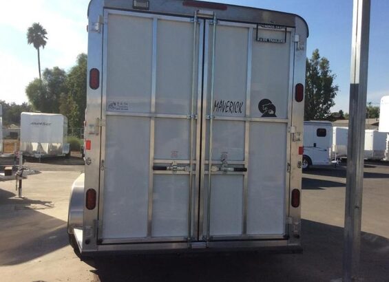 2021 Maverick LITE DELUXE Horse Trailer Warmblood