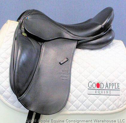 REDUCED Stübben Aramis N.T. Dressage Saddle (with Biomex Seat) 17ins / Wide – 4623-1